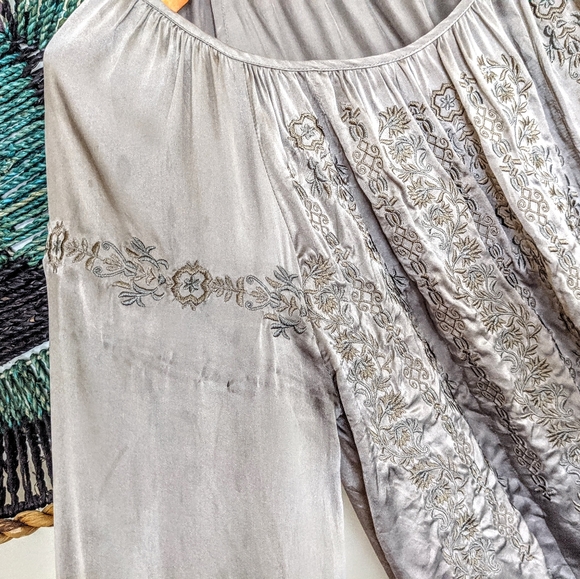 🔴SOLD🔴Sundanc 100% Silk Embroidered Bohemian Top - Picture 2 of 8